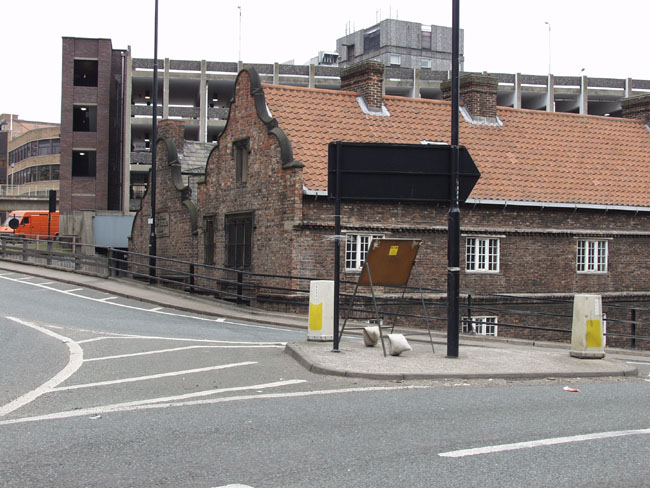 Hjes_Cuth_West_Corner