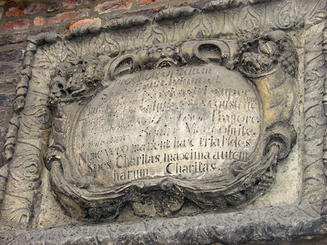 Hjes_Plaque_Below_02