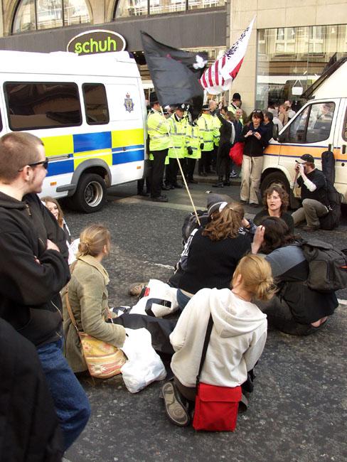 Nwar_Sit_Protest